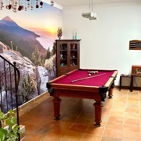 Casa Con Jardin Y Jacuzzi Holiday home