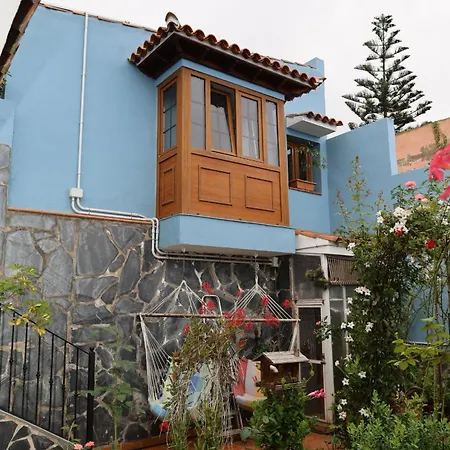 Сasa de vacaciones Casa Con Jardín Y Jacuzzi *