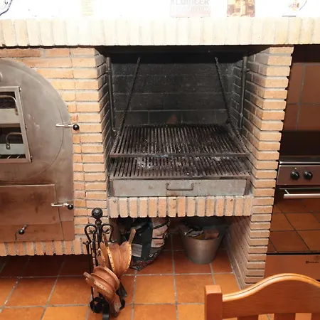 Casa Con Jardín Y Jacuzzi
